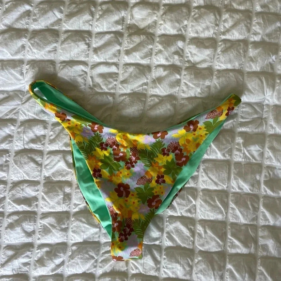 L*Space high waisted bikini bottom - Picture 4 of 8